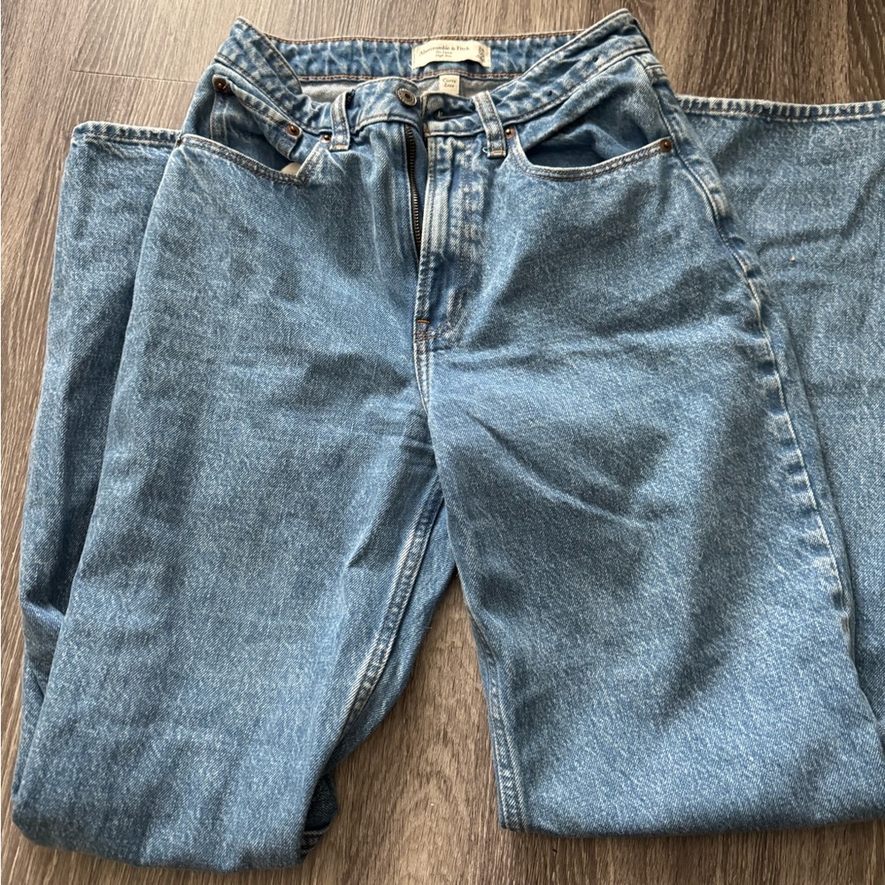 Abercrombie Loose High Rise Jean